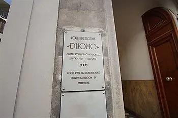 Πανσιόν Tourist House Duomo 3*